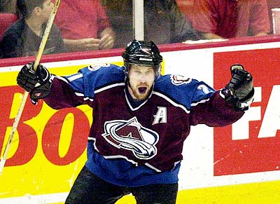 Peter Forsberg returns to the Colorado Avalanche